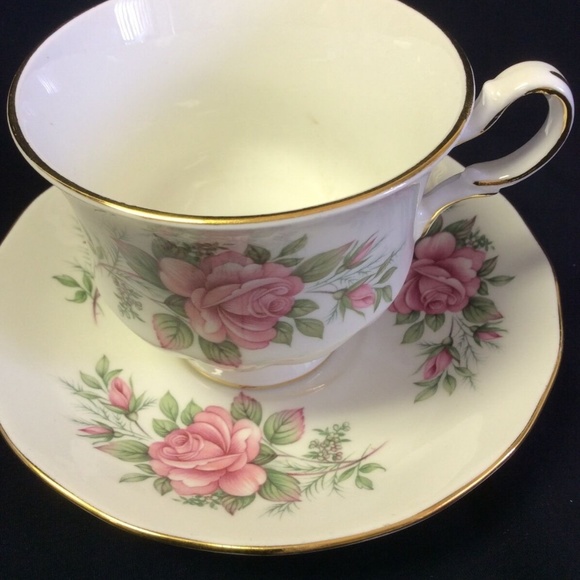 Queen Anne Bone China England Tea Cup & Saucer Pink floral Ridgway #8540 - Picture 2 of 6